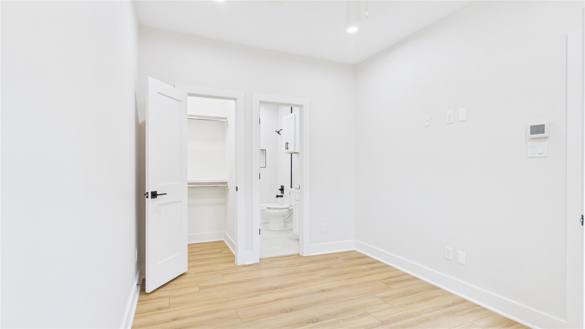 4506 Robertson