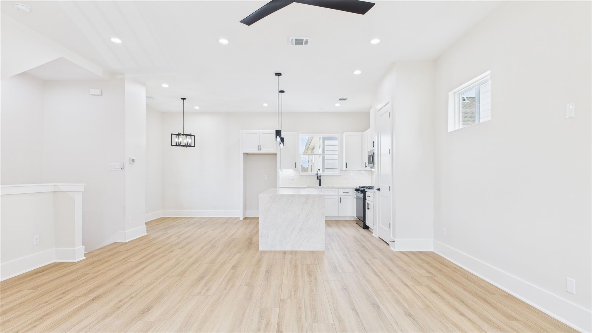 4506 Robertson