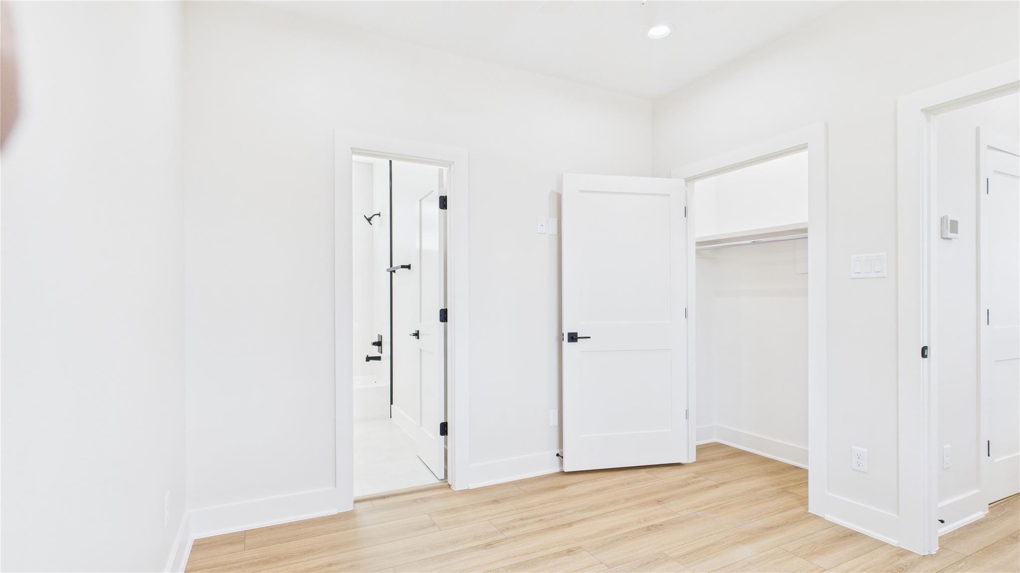 4506 Robertson