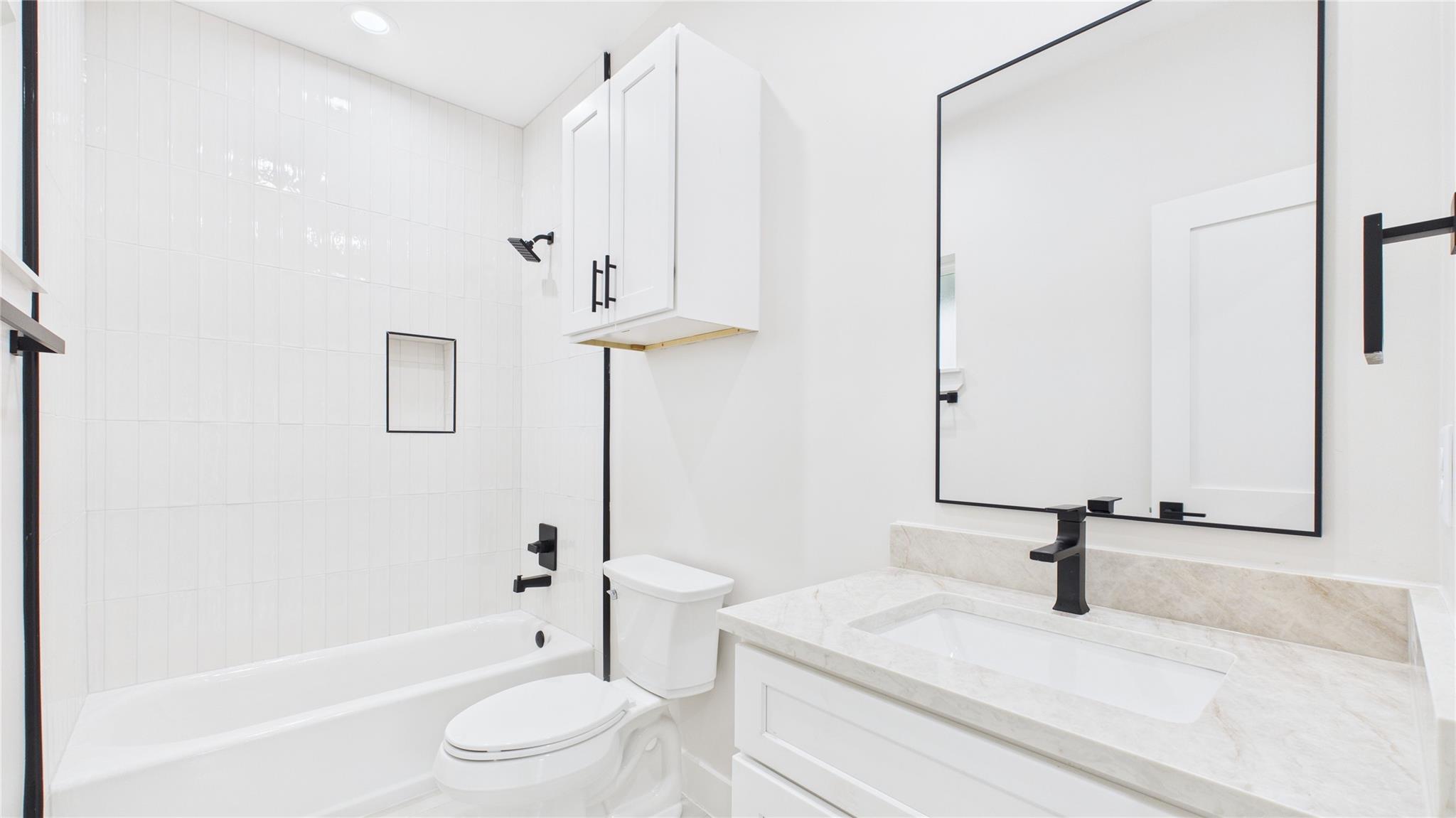4506 Robertson