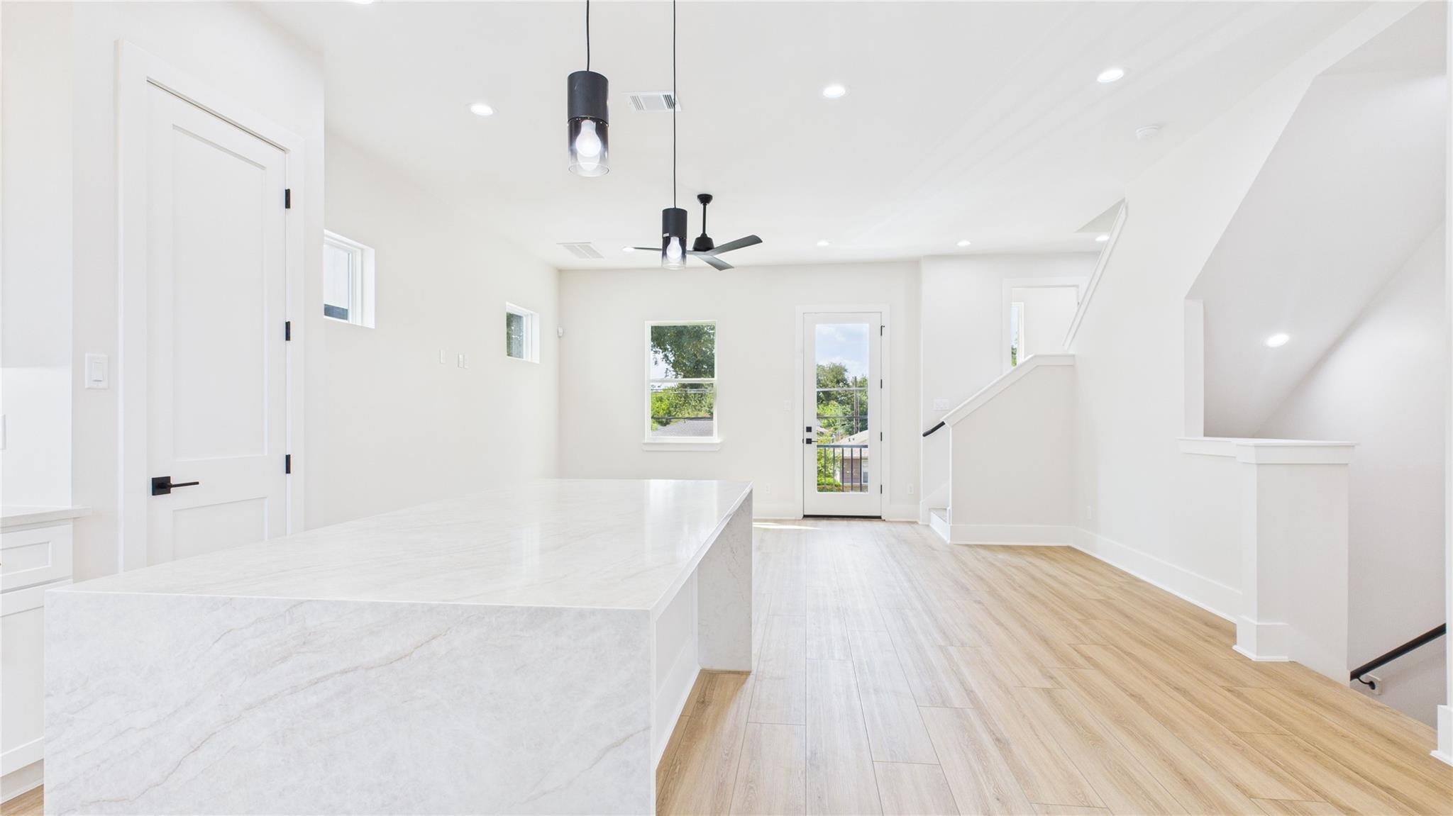 4506 Robertson