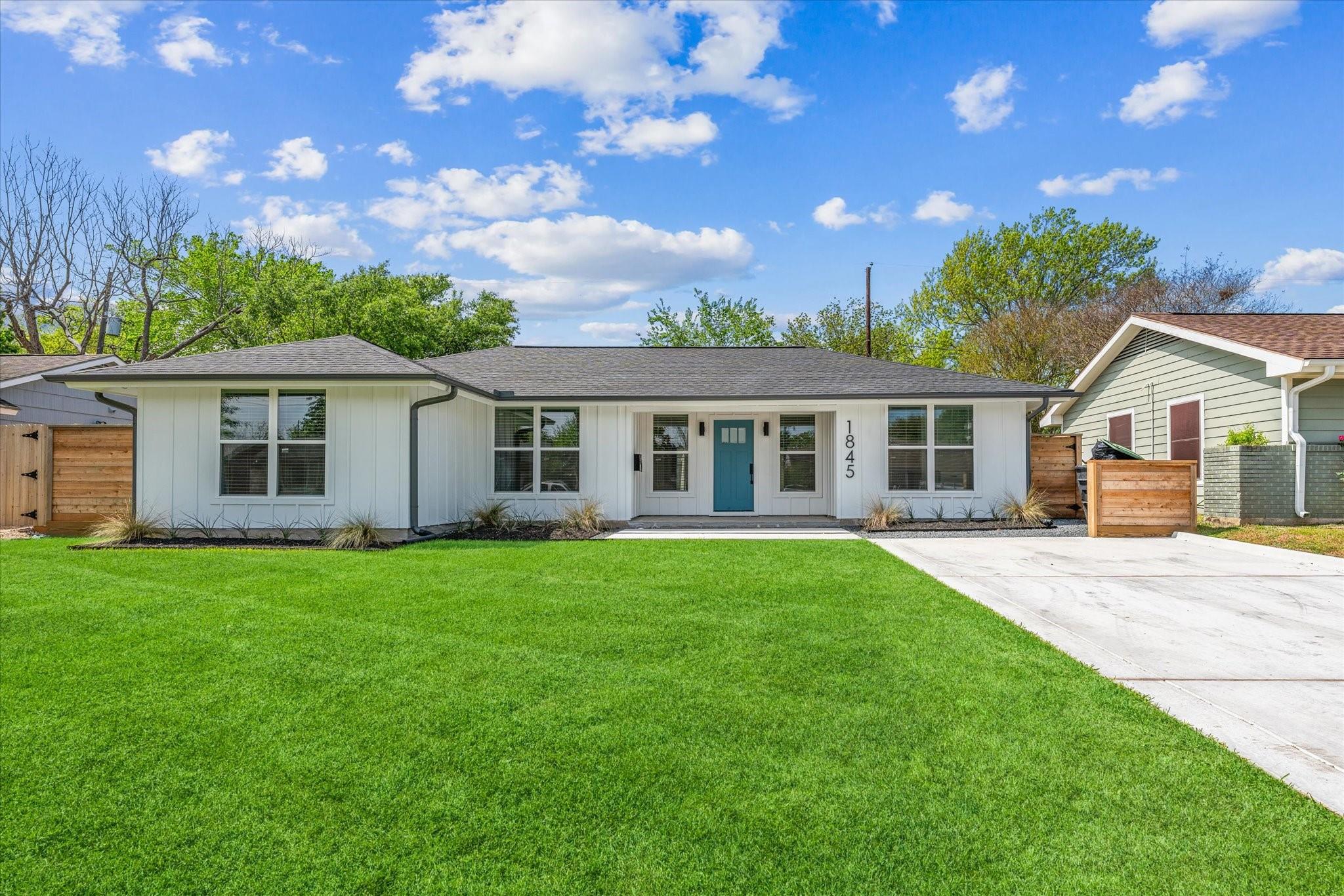 1845 Huge Oaks Street