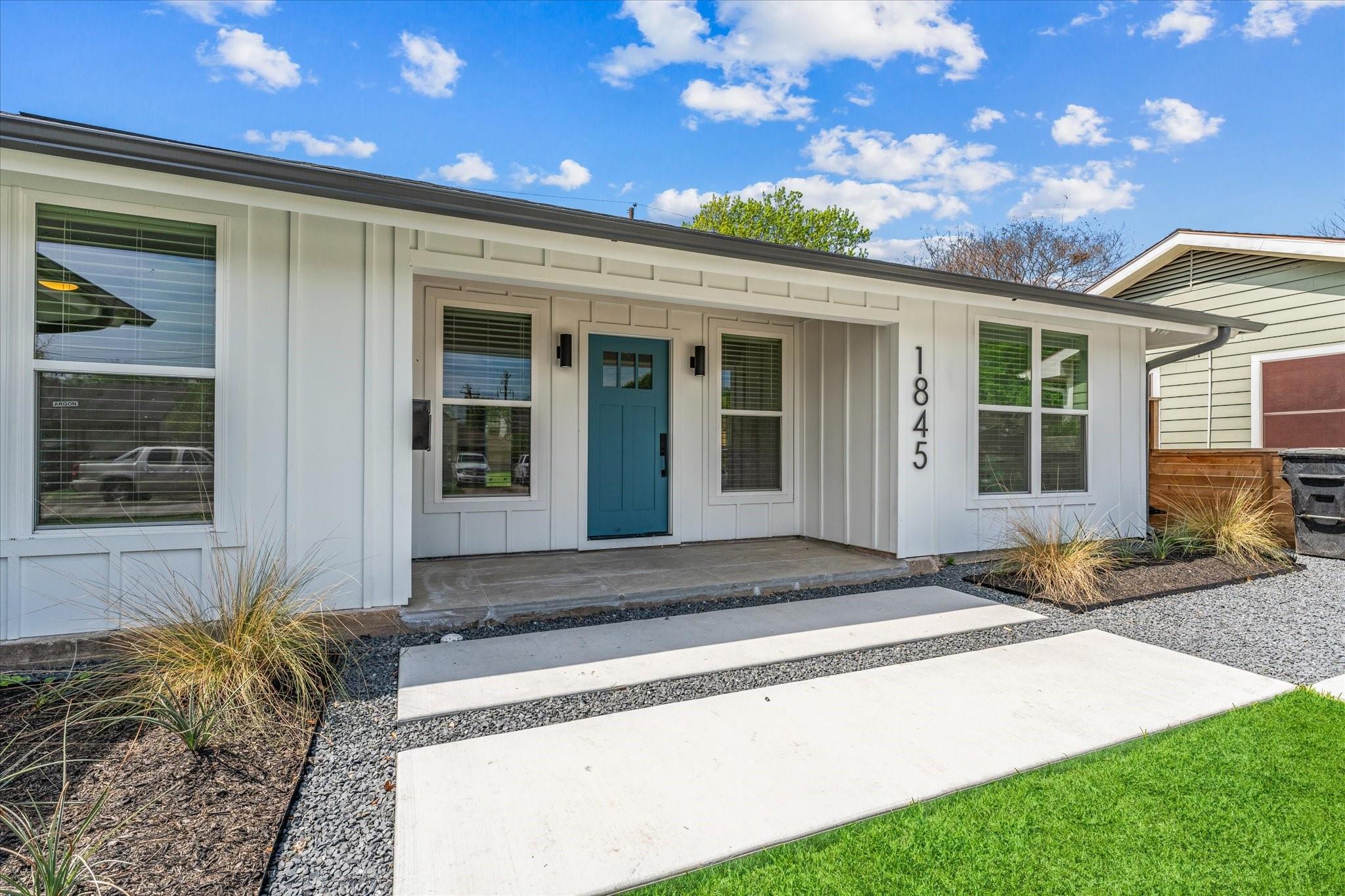 1845 Huge Oaks Street