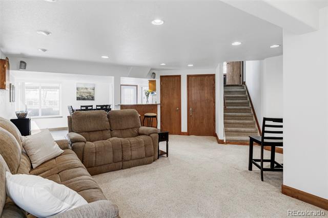 9257 Shadowglen Court