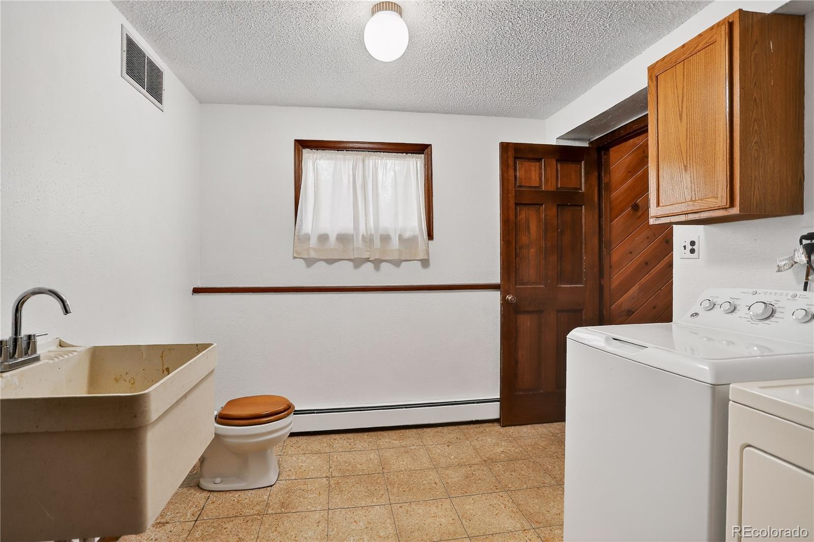 7033 Silverhorn Drive