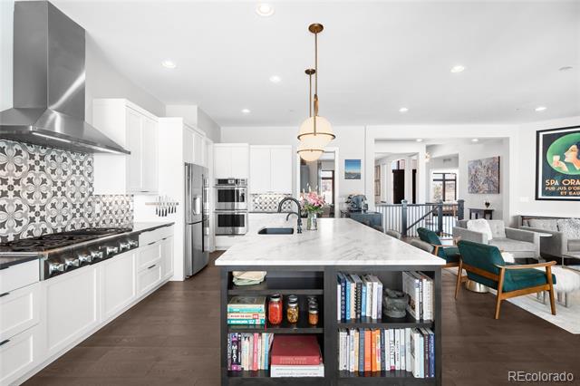 12927 Woodridge Drive