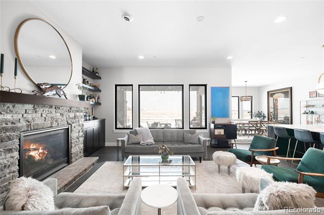 12927 Woodridge Drive