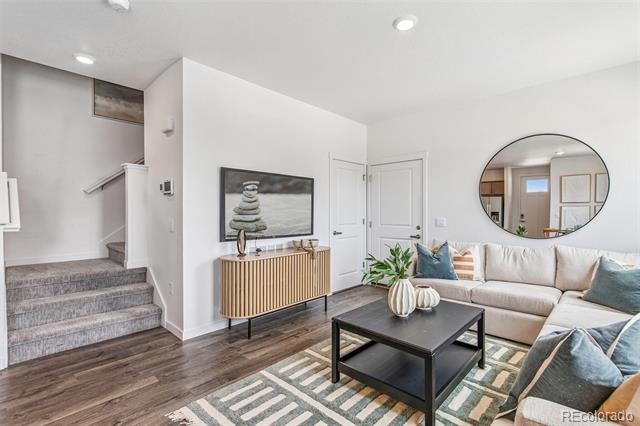 1391 S Clinton Street Unit: B