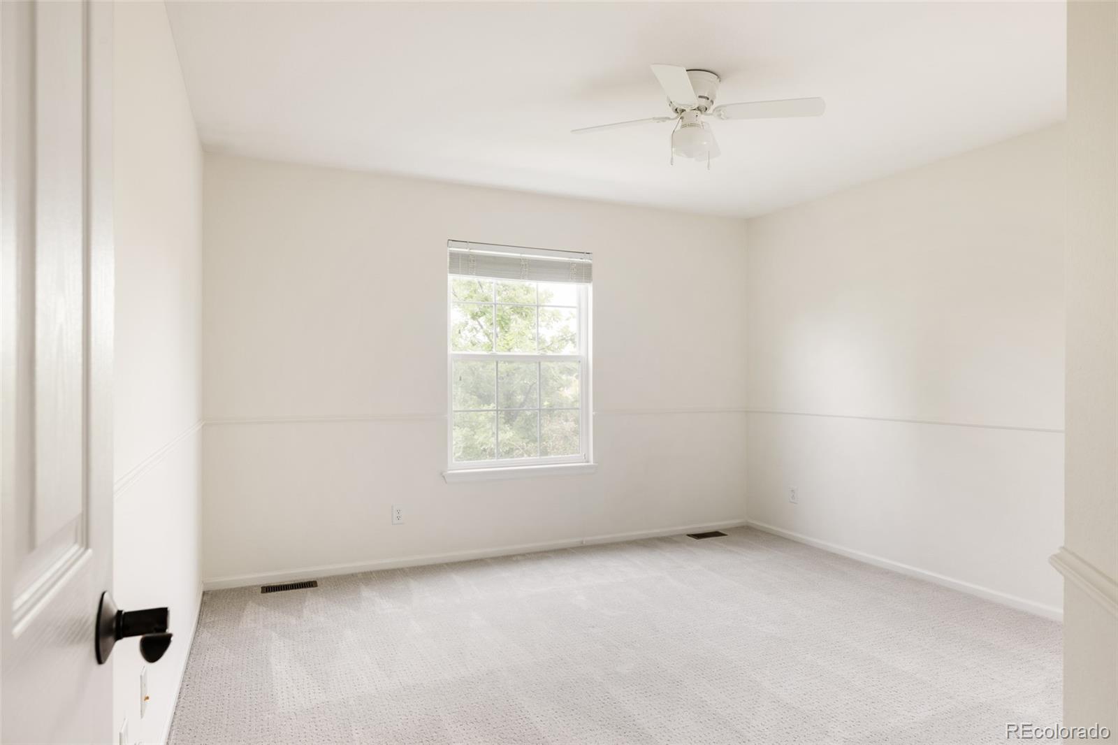 8122 E 6th Place