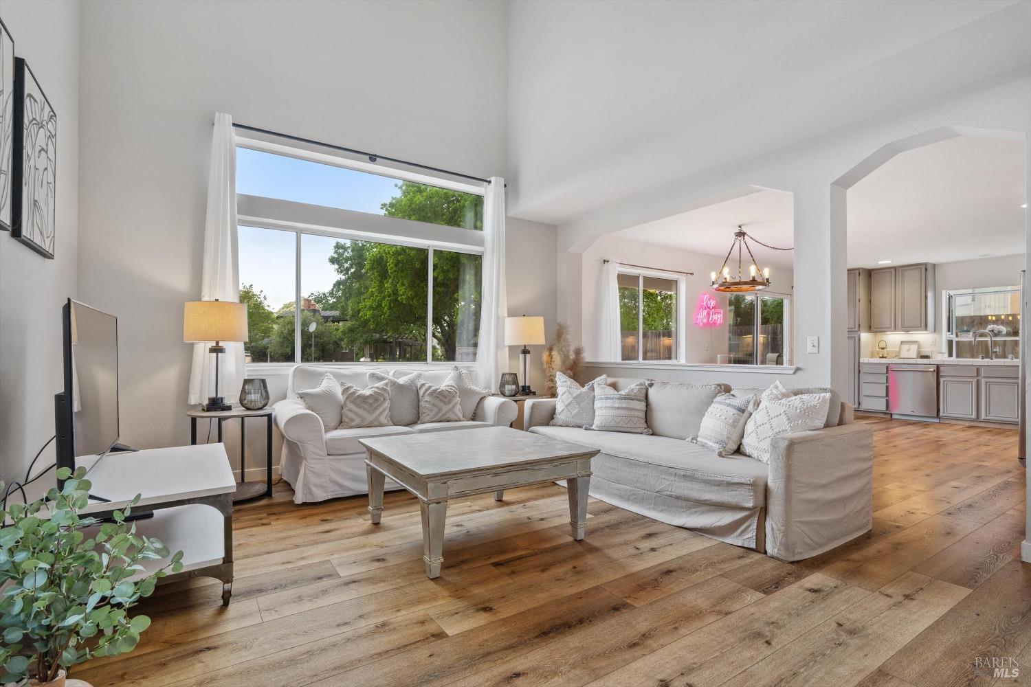 1125 El Macero Way