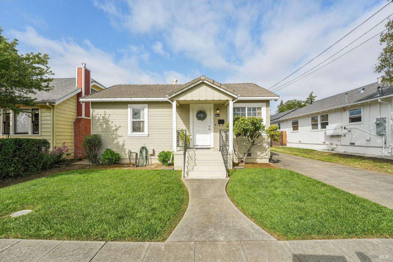 2371 Yajome Street