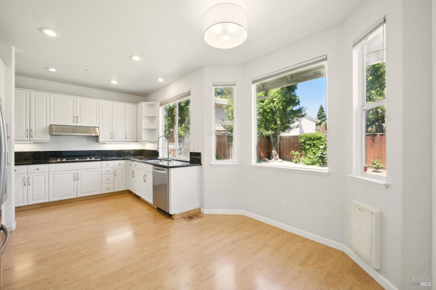 4234 Kingsford Drive