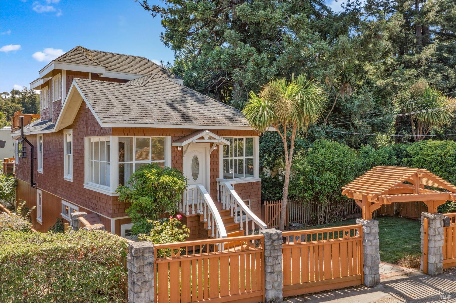 54 Mountain View Avenue