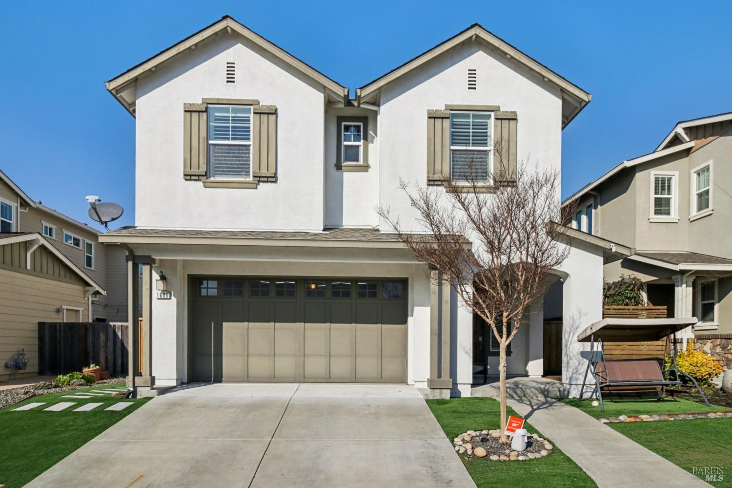 1606 Winterberry Lane