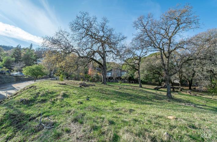 10 Ridgecrest Drive