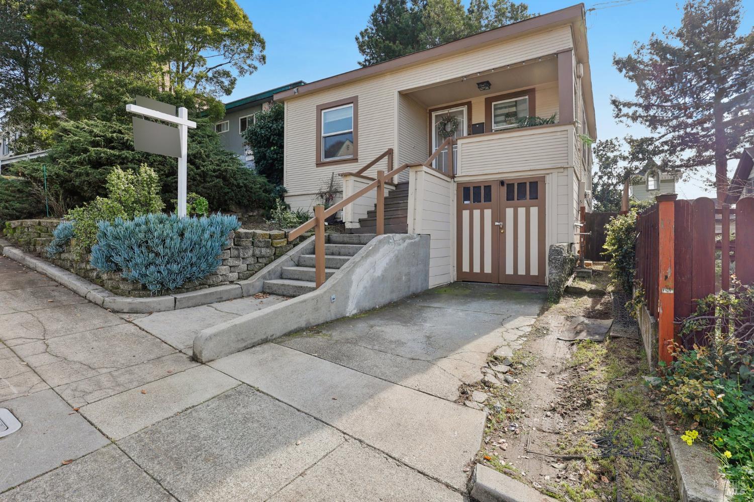 703 Capitol Street