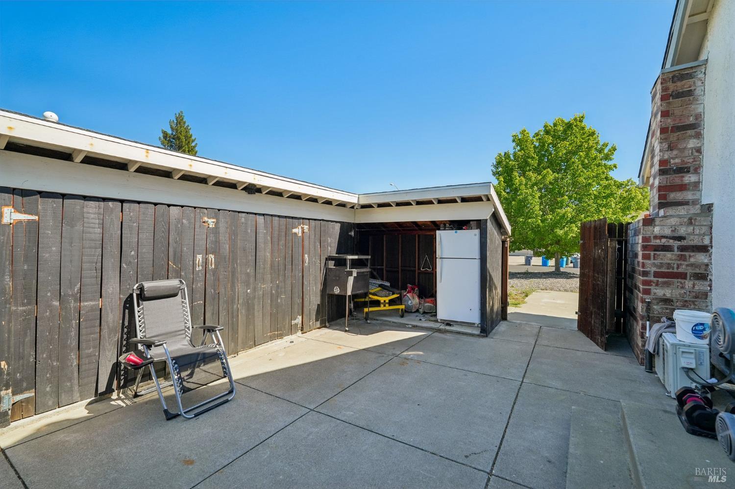 148 Columbia Drive