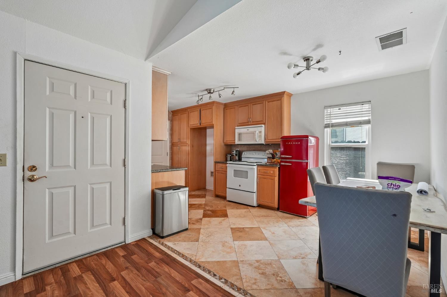 148 Columbia Drive