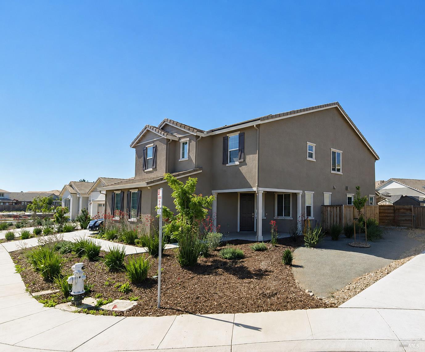 1535 Eisenhower Court