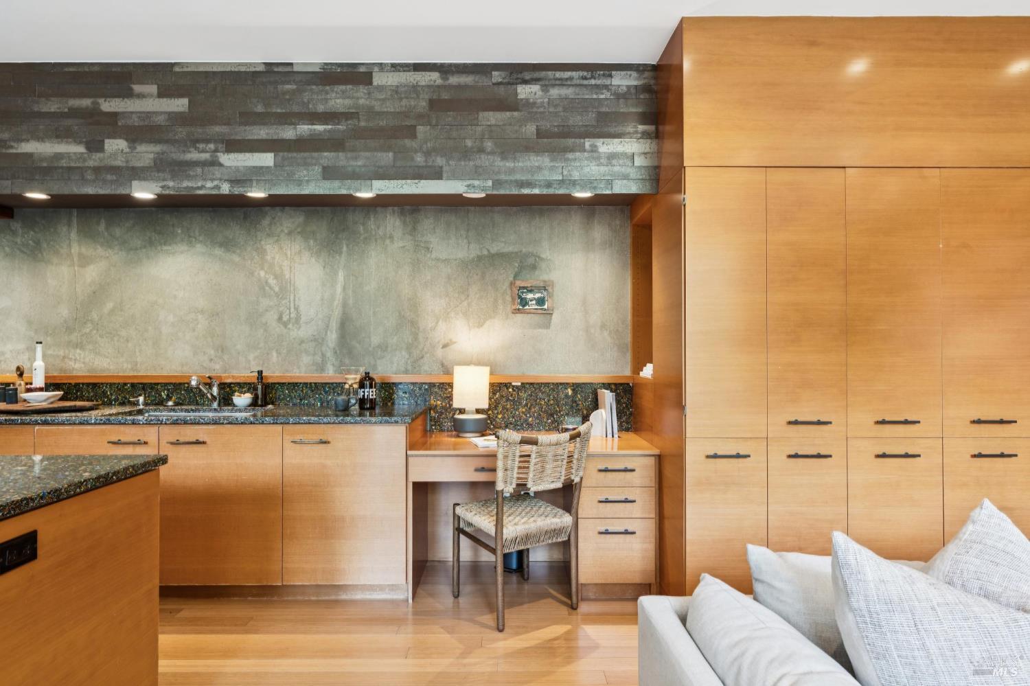 24 Blithedale Terrace