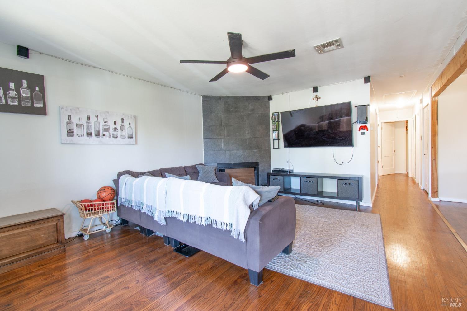 343 Ladera Drive