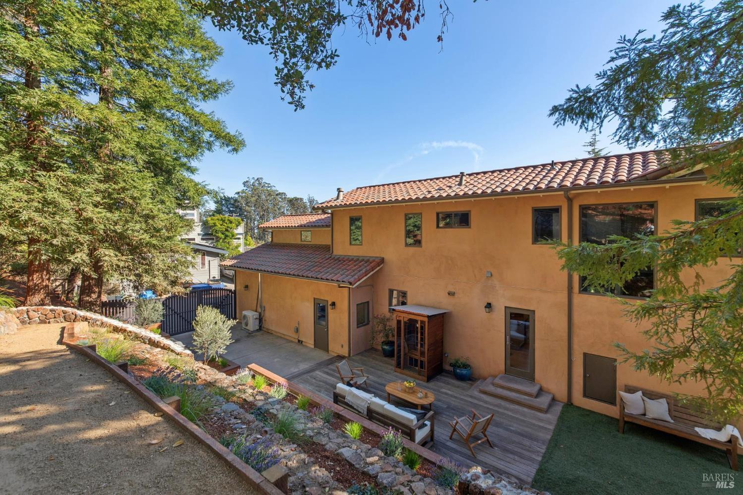 528 Montford Avenue