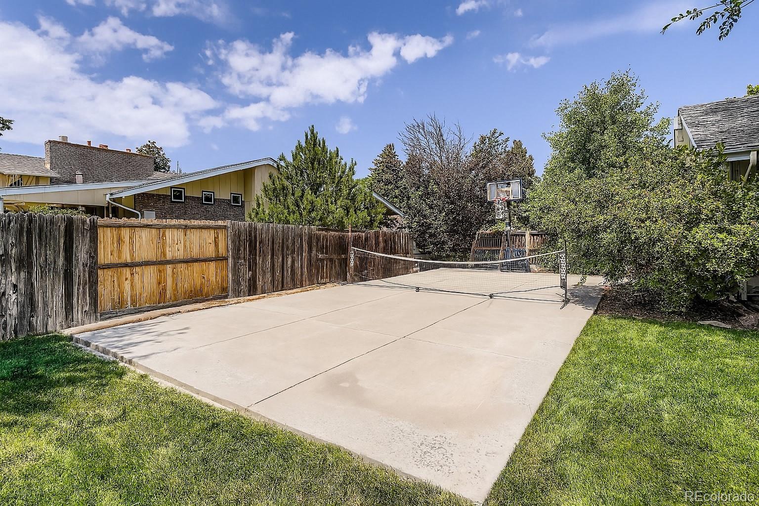 5623 S Jamaica Way