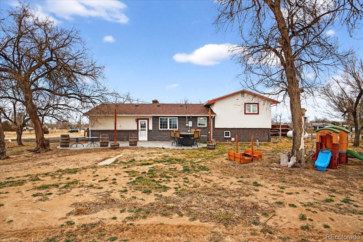 3161 Vantage Drive