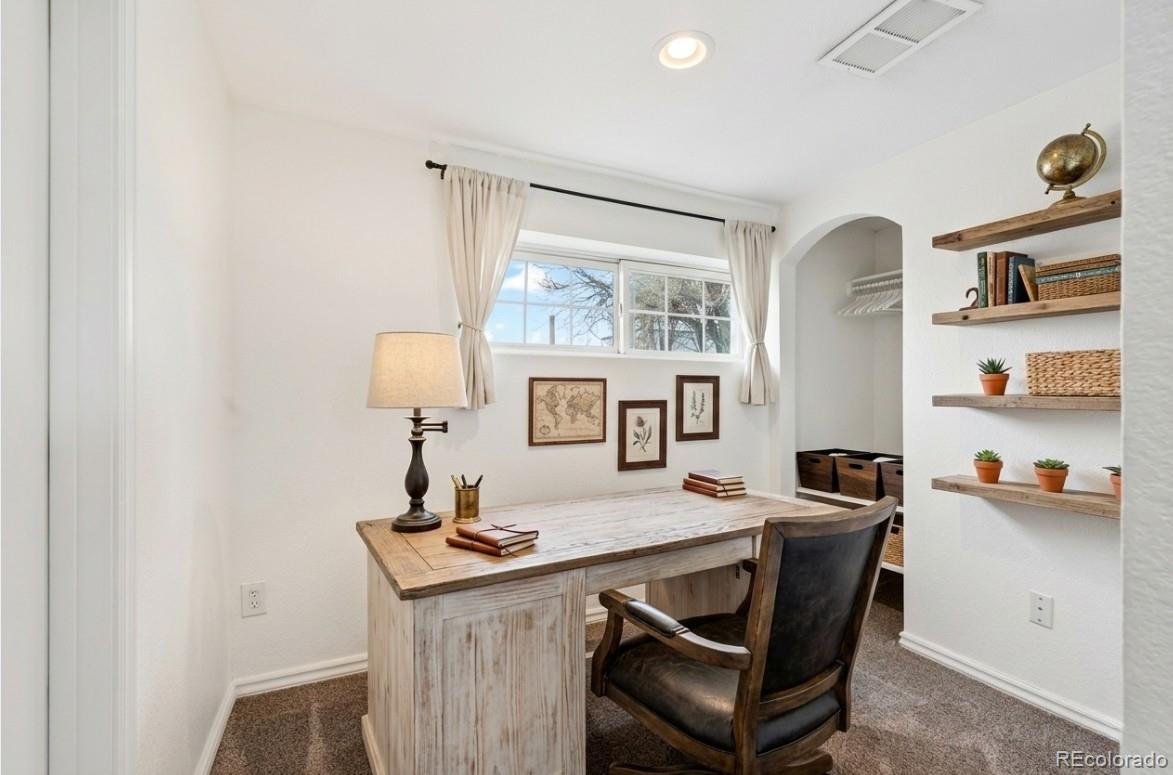 3161 Vantage Drive