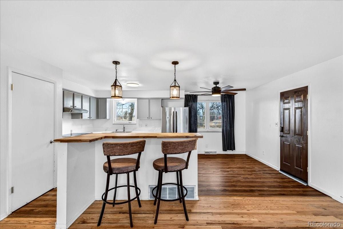 3161 Vantage Drive