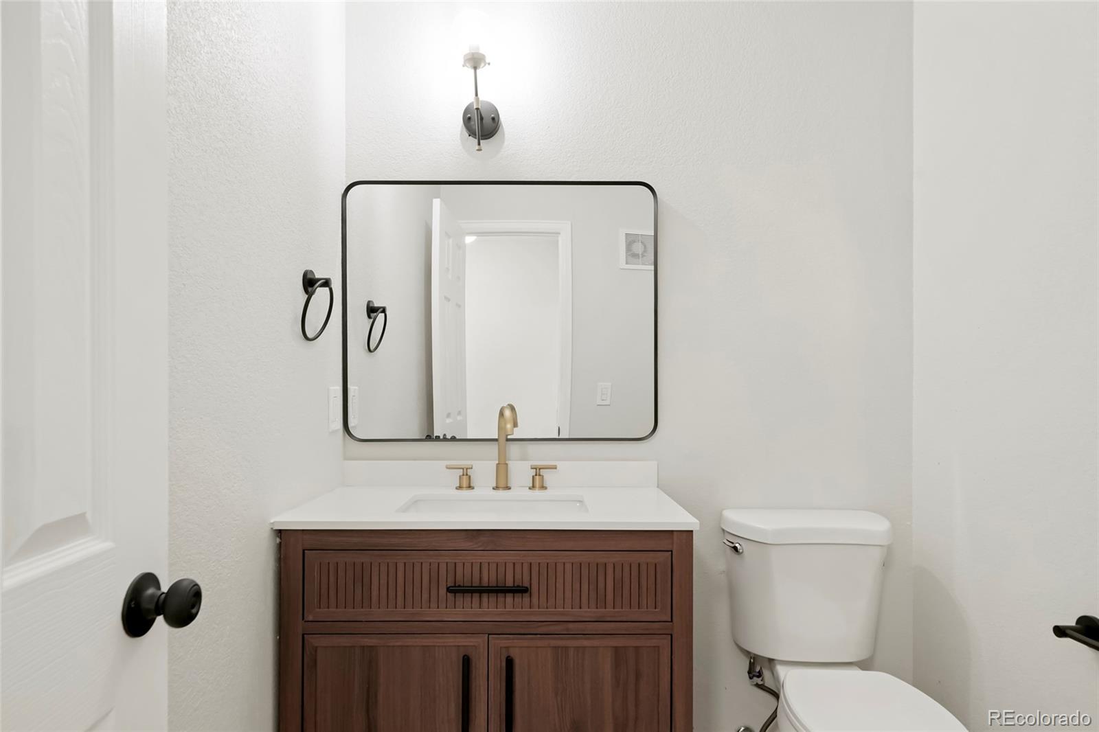 3415 S Ammons Street Unit: 6