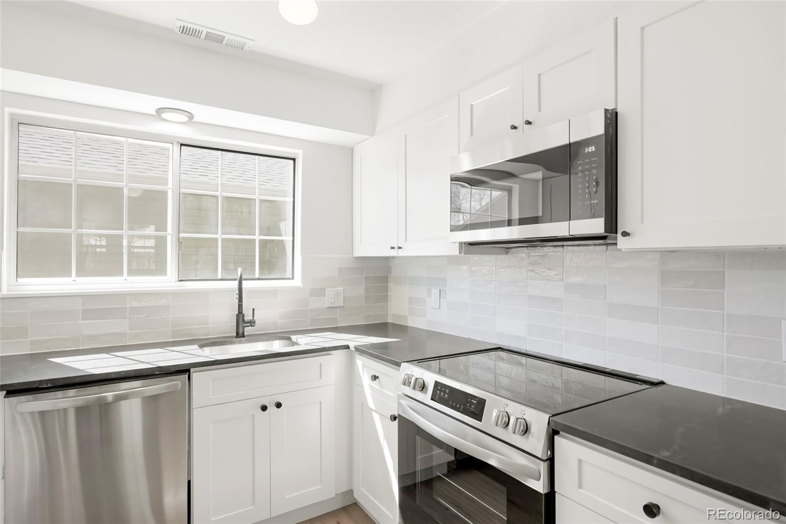 3415 S Ammons Street Unit: 6
