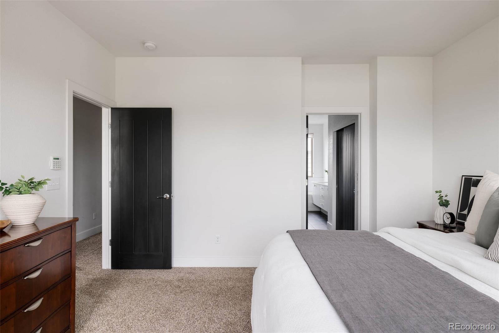 4988 Valentia Court