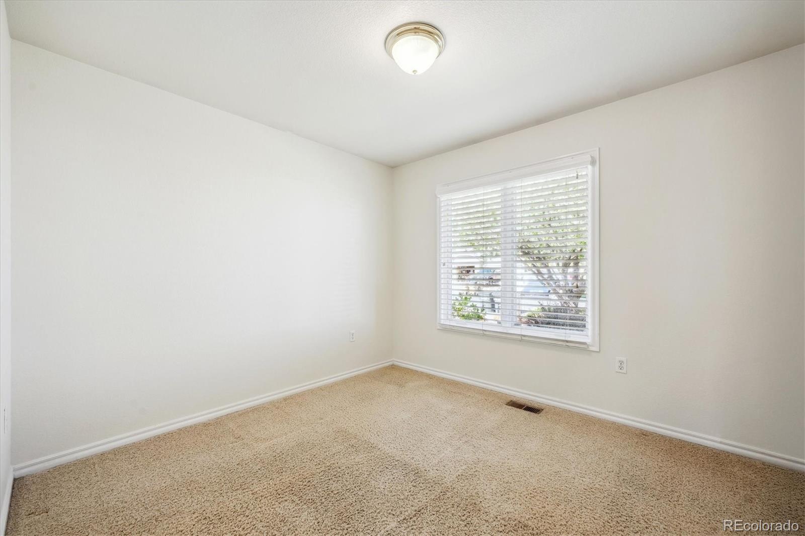 640 N 15th Avenue