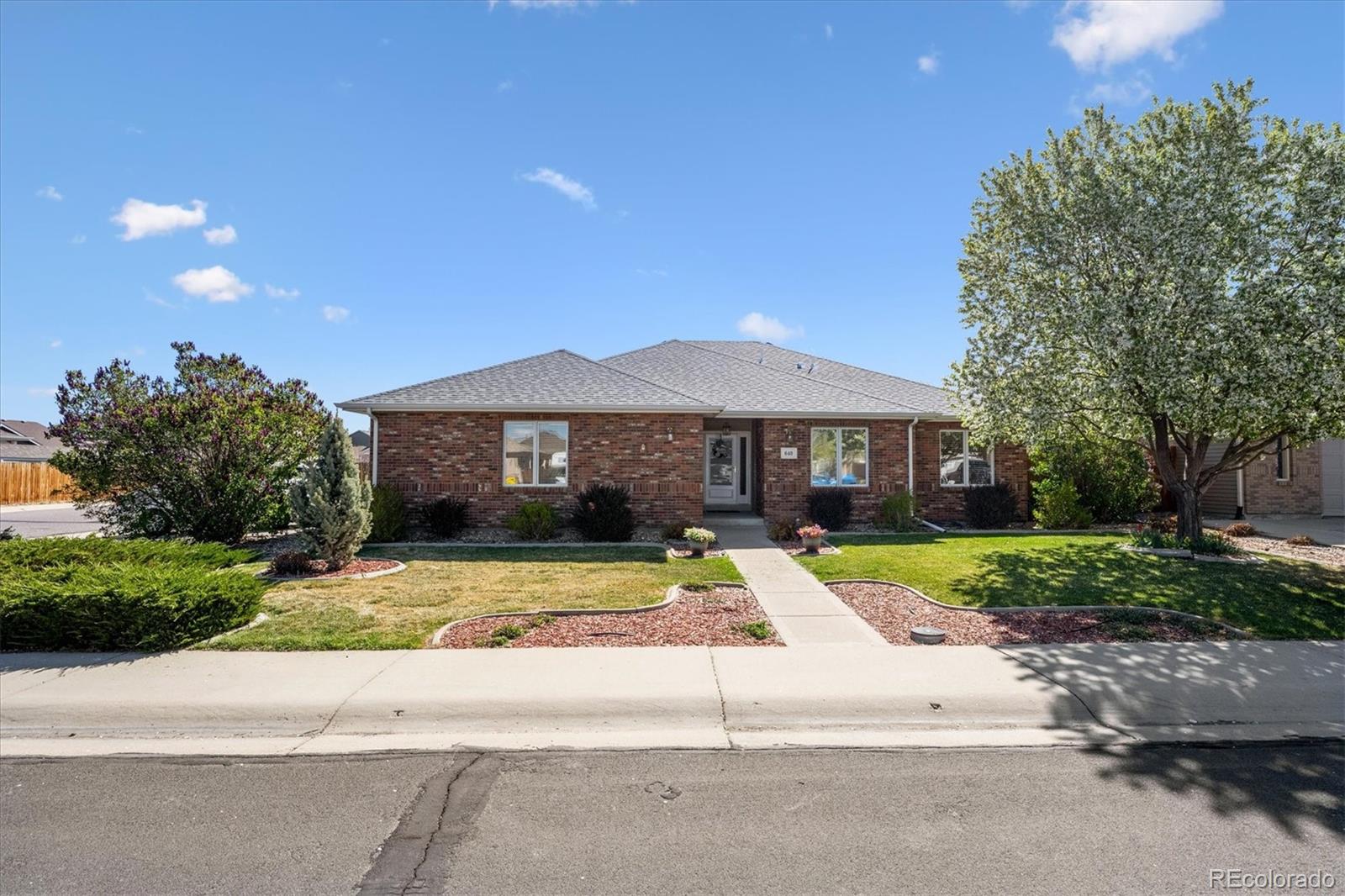 640 N 15th Avenue