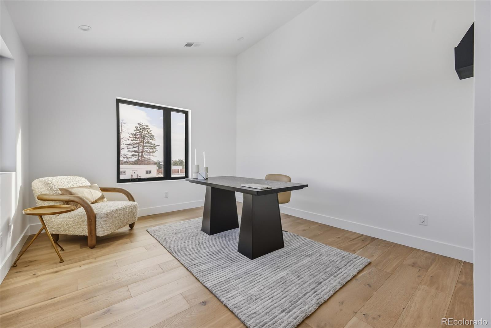 5031 Moss Place