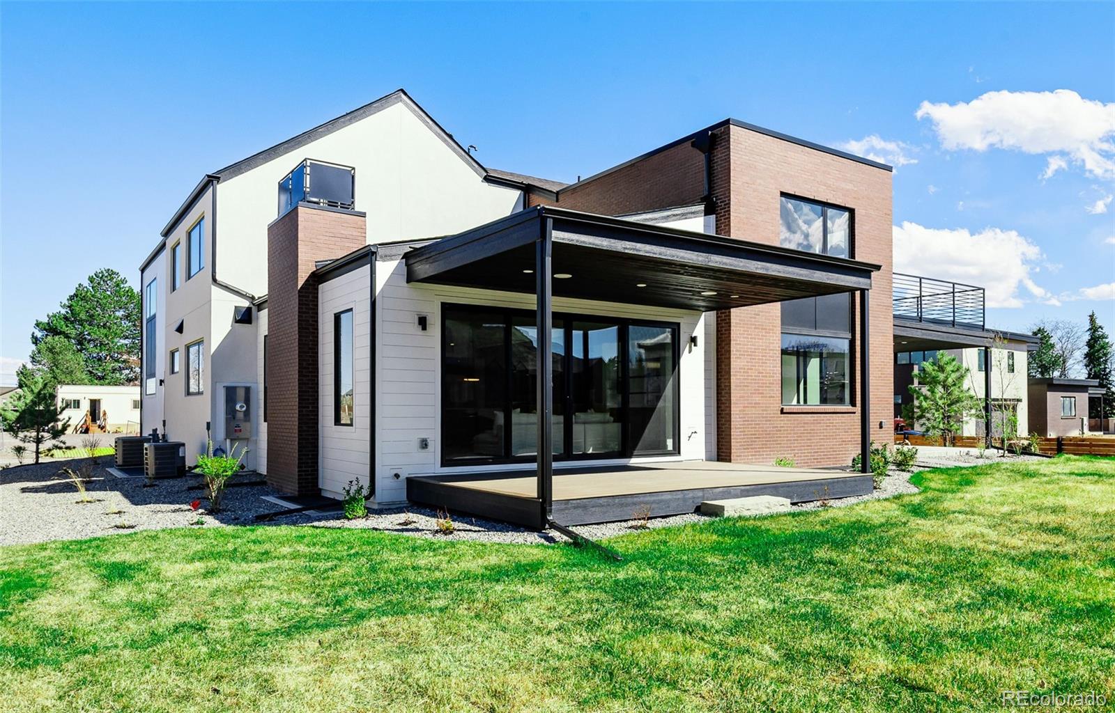 5031 Moss Place