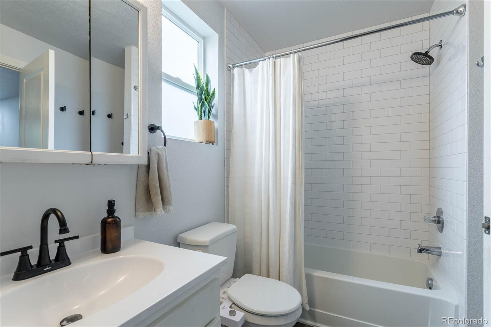 2829 W 53rd Avenue Unit: 104