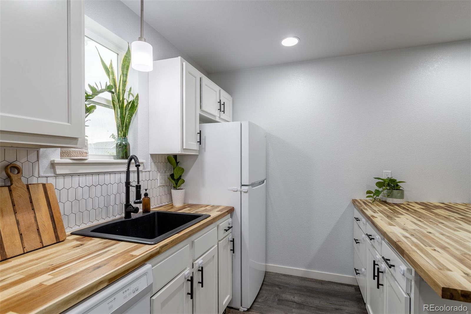 2829 W 53rd Avenue Unit: 104