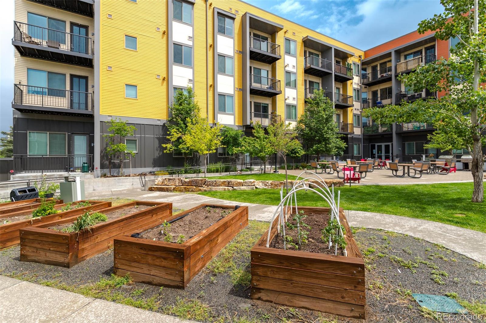 2829 W 53rd Avenue Unit: 104