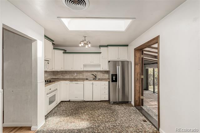 2620 Roosevelt Avenue