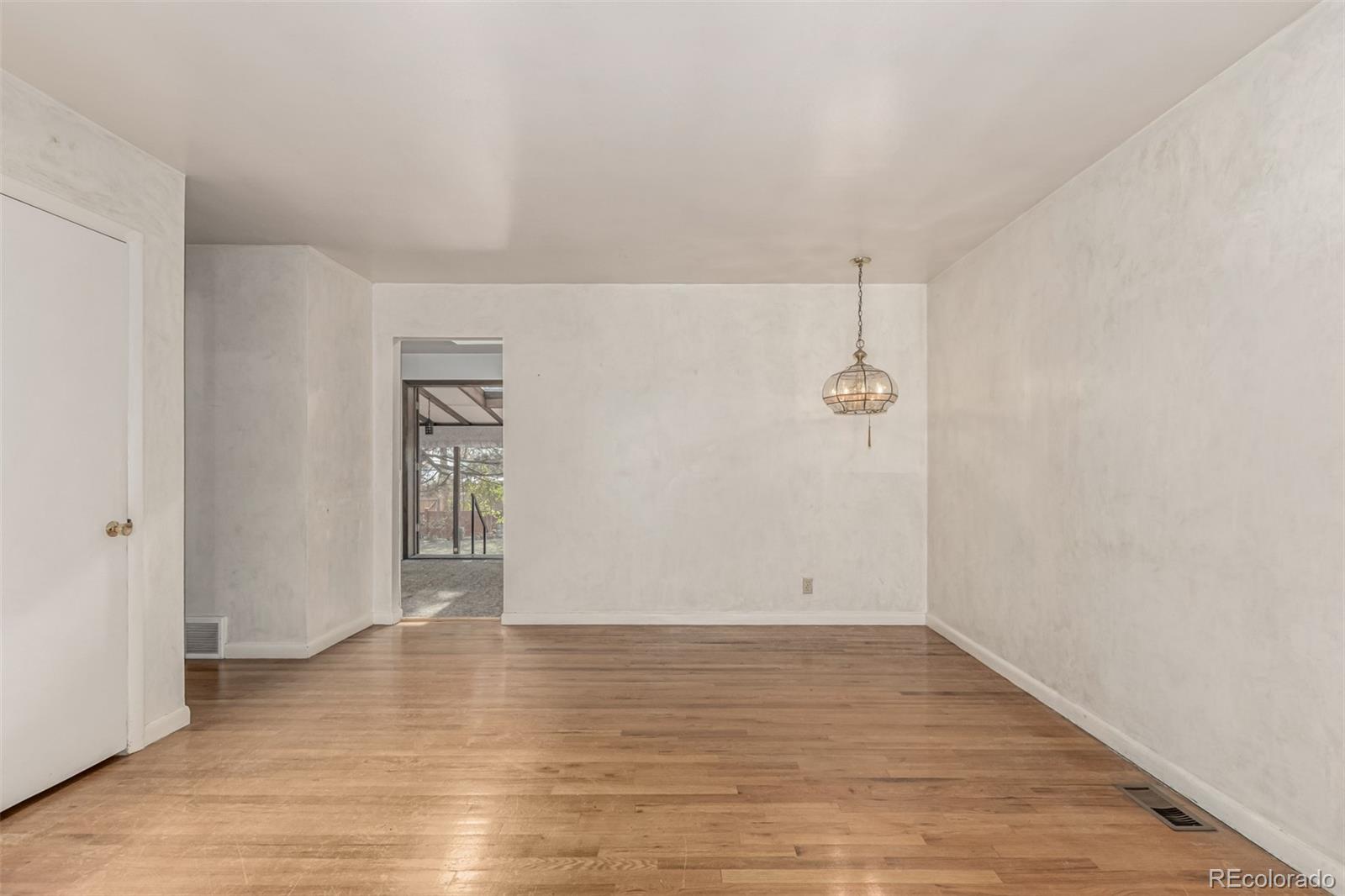 2620 Roosevelt Avenue