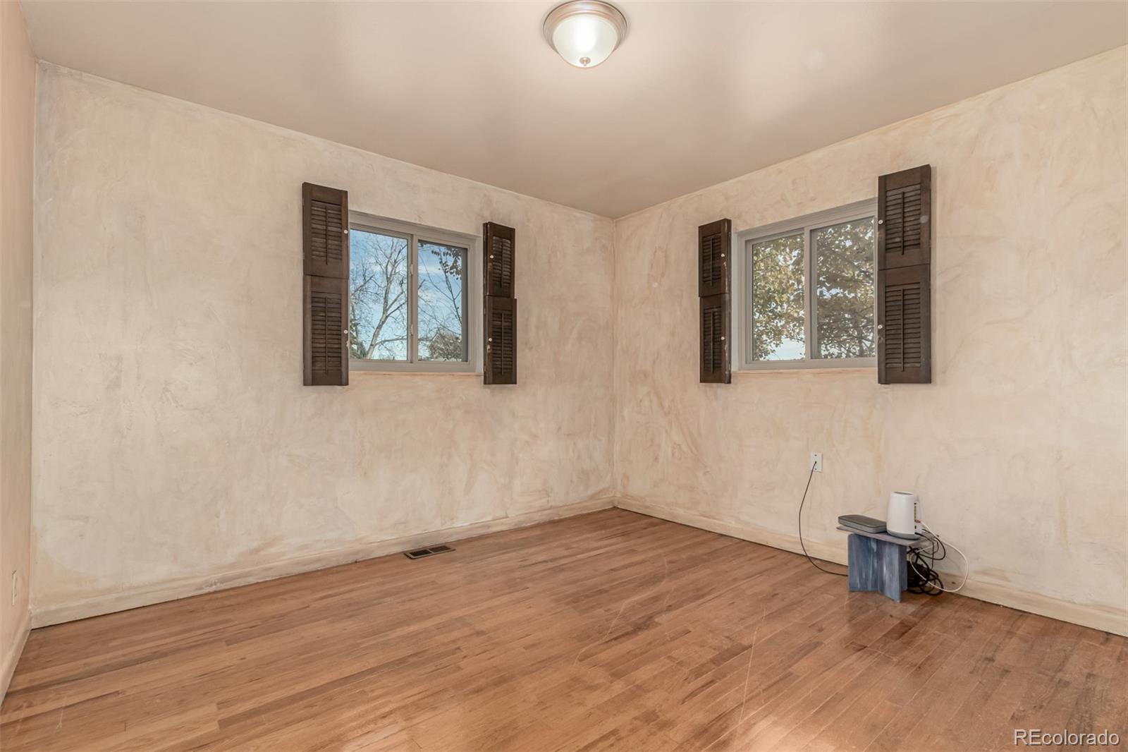 2620 Roosevelt Avenue