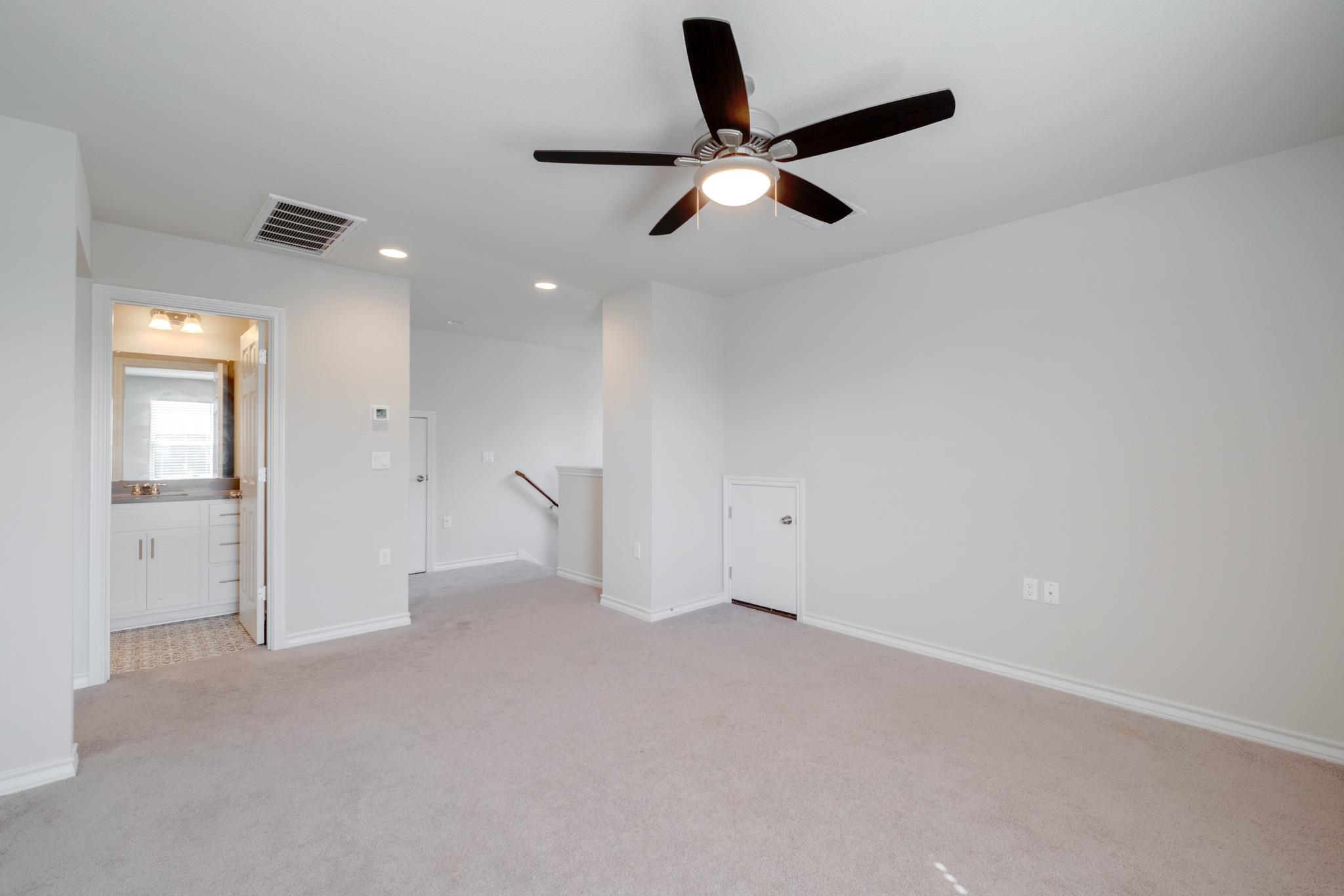 11920 Saddle Rock DR