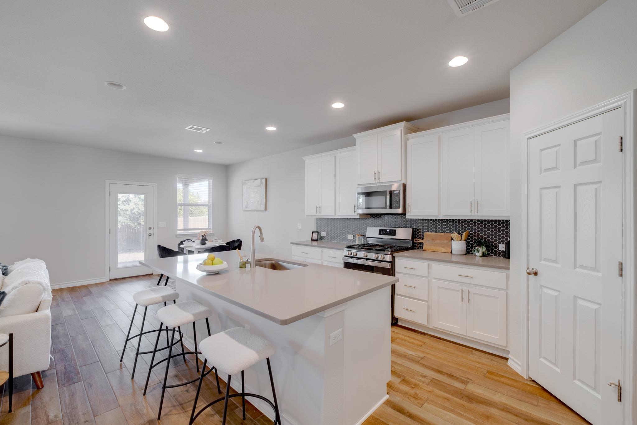 11920 Saddle Rock DR