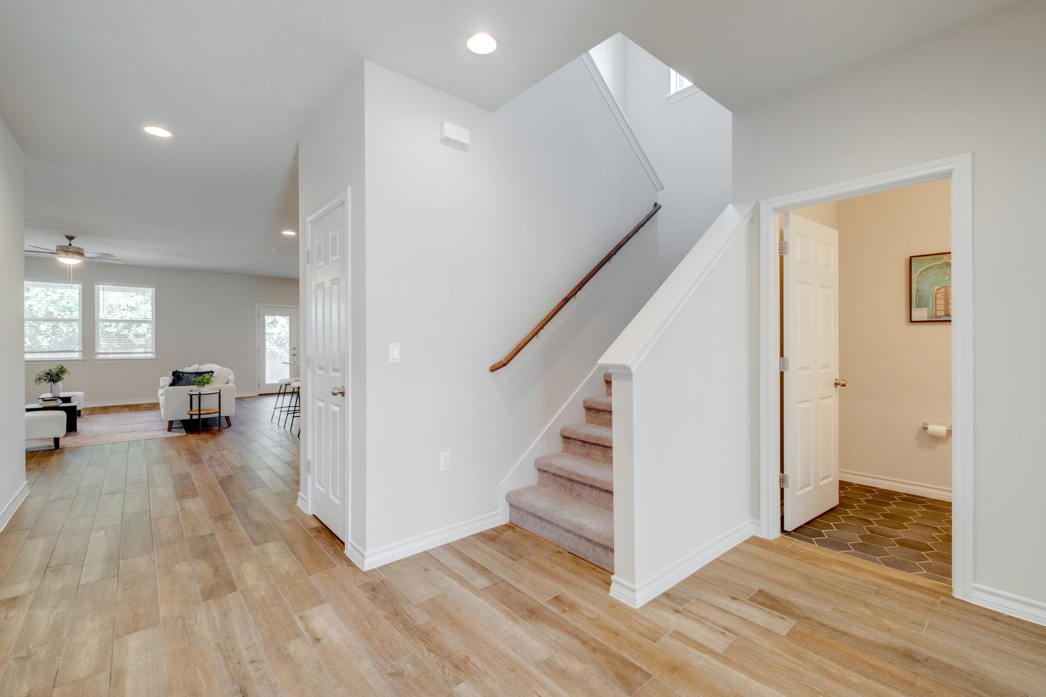 11920 Saddle Rock DR