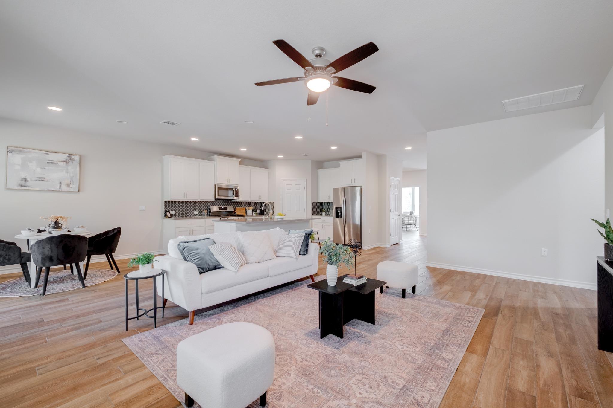 11920 Saddle Rock DR