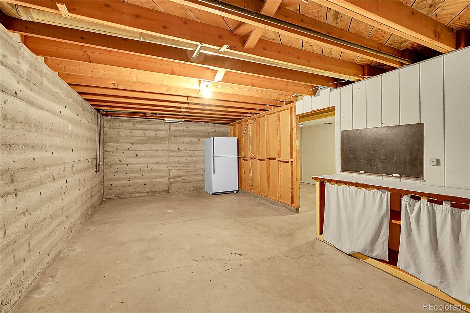 1920 Zang Street