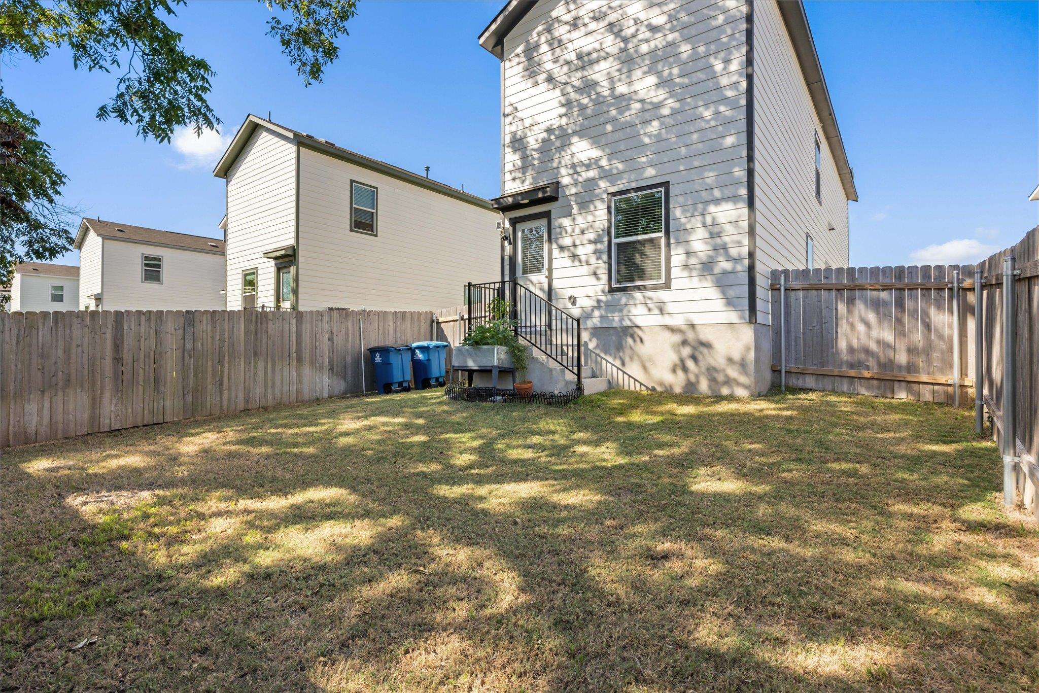 36 Trinity CIR