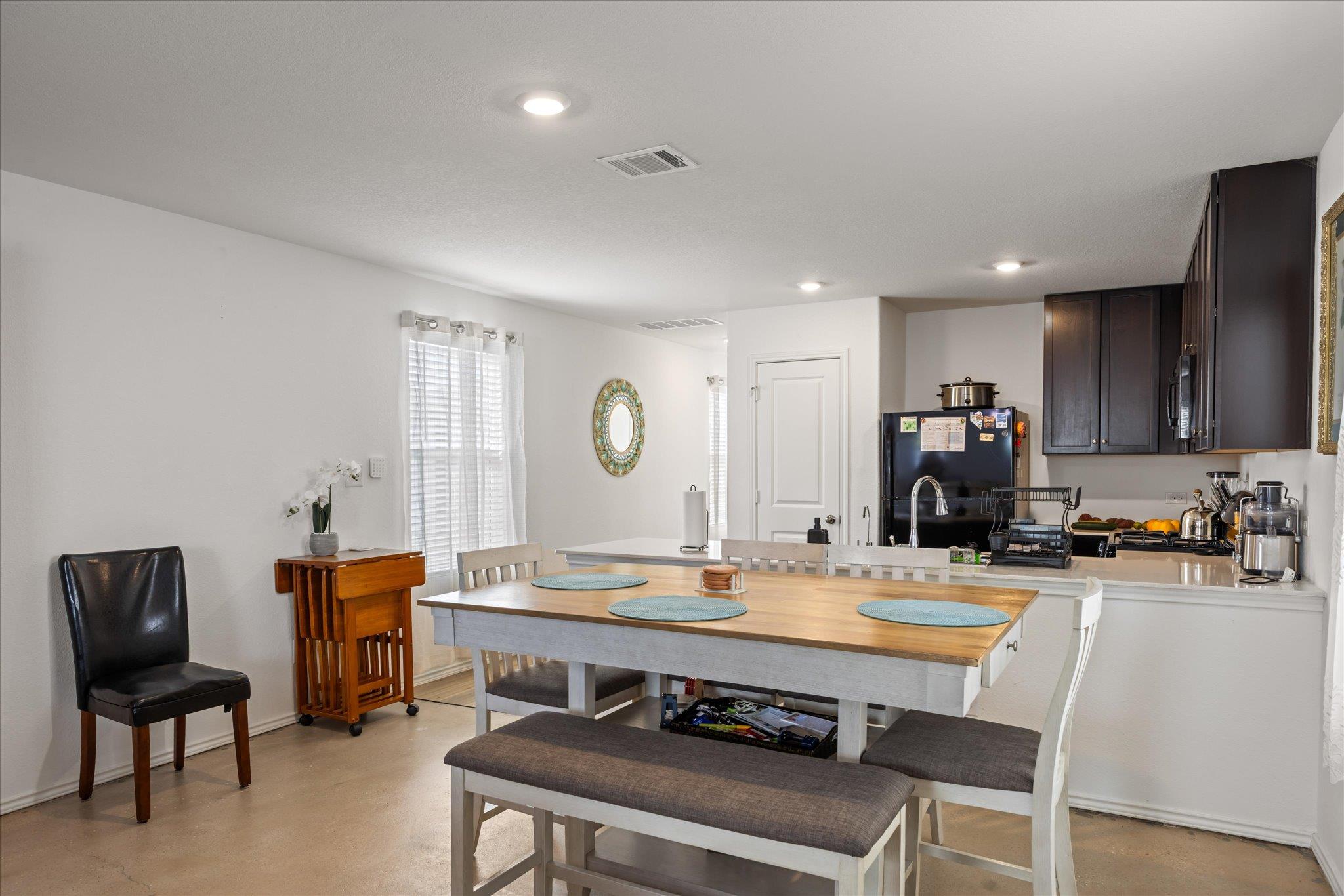 36 Trinity CIR